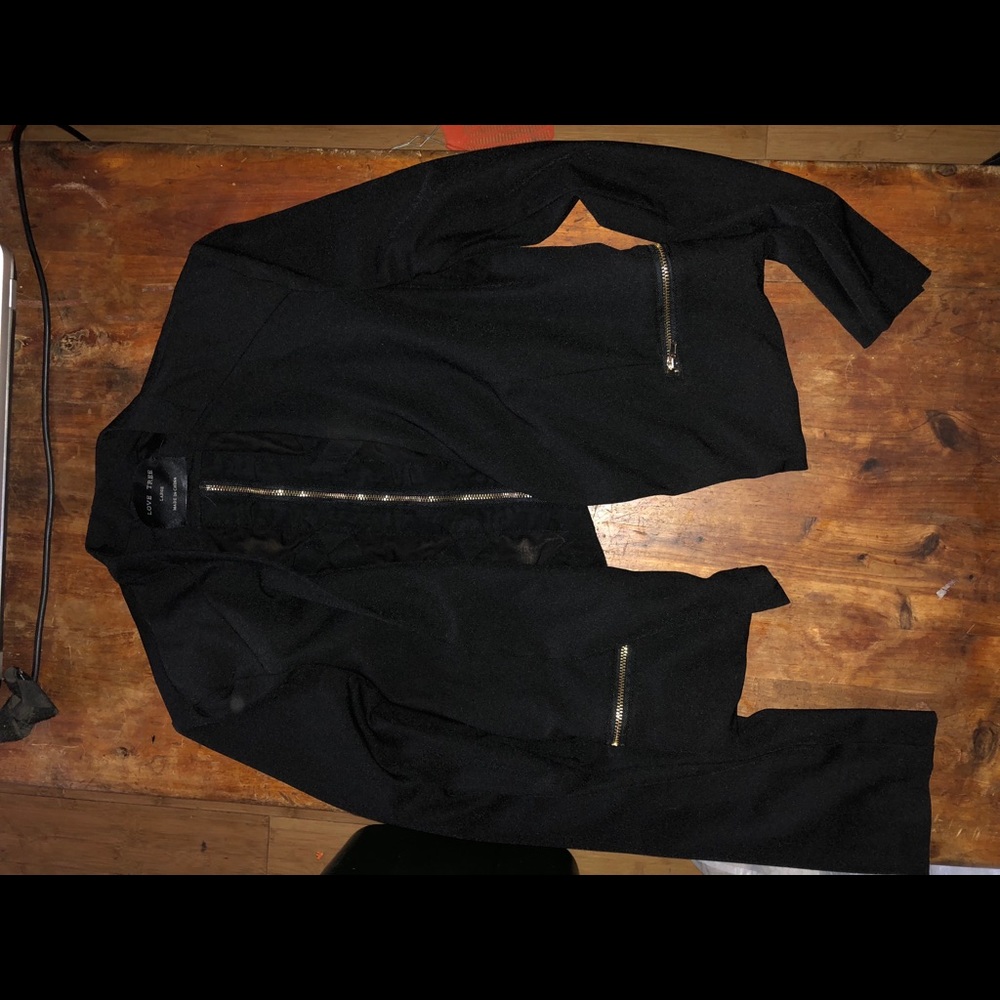 Black zipper blazer